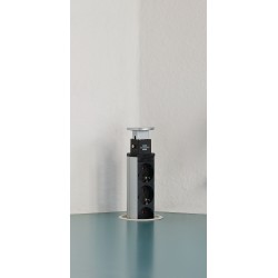 REGLETA ESCAMOTEABLE 3TOMAS SCHUKO+2xUSB