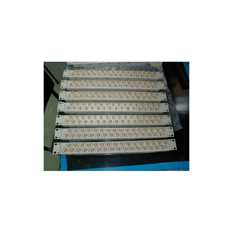 PANEL 19" 16x2 1.6/5.6 1U BEIGE
